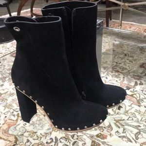 Suede boots